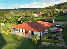 Finca Villa Claudia, La Mesa, Cundinamarca，位于拉米萨的酒店