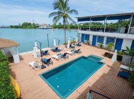 Phuket Boat Quay Hotel Panwa Beach,位于攀瓦海滩的酒店