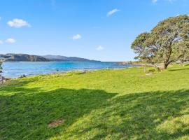 Seaside Nook - Wellington Holiday Home