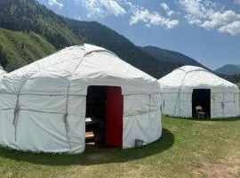Lazzat Hotel Yurta
