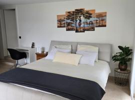 Room, with Internet, in Crauthem-Roeser , Luxembourg，位于勒瑟的酒店