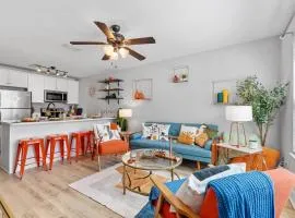 Modern 3BR Home Ideal for Groups, Prime Location