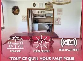 Spacious center parking balconies