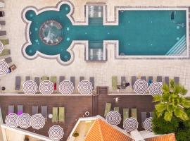 King Jason Paphos - Designed for Adults by Louis Hotels，位于帕福斯的精品酒店