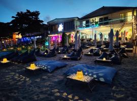 Three Beach Resort，位于苏梅岛的酒店