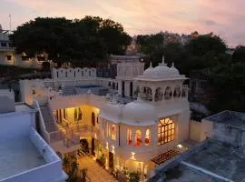SaffronStays Rang Havelii Superior Room
