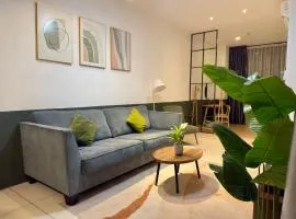 Manhattan Suites, Itcc