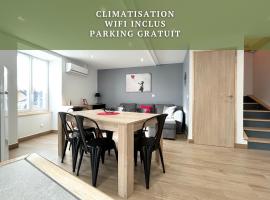 La Source Du Bonheur -Clim Parking，位于圣皮埃尔－达尔比尼的酒店