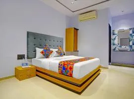 FabHotel Nidhivan Palace - Udhna Darwaja