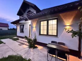 Luxury House，位于Girov的酒店