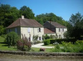 Gîte paisible dans forêts avec vélos et randonnées, animaux admis - FR-1-583-503