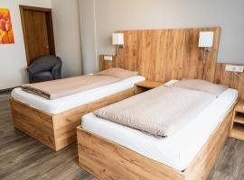 Landhotel Georgshof，位于欣费尔德的酒店
