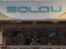 SALOU on the Beach，位于阿普索斯的酒店