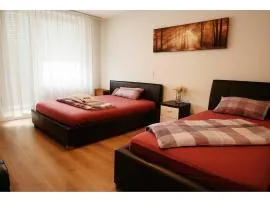 Royal Home großzügige 4 Zimmer-Wohnung mit Balkon