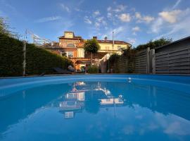 Seenahe Wohnung mit Gemeinschaftsgarten und -pool，位于Essen的酒店