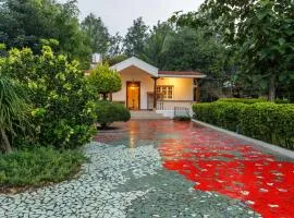 White Lotus Villa by StayJadeJacuzziGames Room