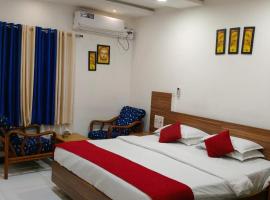 Hotel Sapthagari Near To Railway Station and Busstation，位于阿纳恩塔普尔的酒店