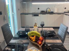 Elysia apartments - Skala Eressos，位于斯卡拉埃雷索的酒店