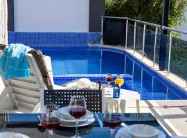 Sea view 5 En-suit villa, pool heatable, free WIFI VillaHappy in Kalkan