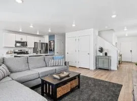 Modern 3BR Townhome in Lehi UT