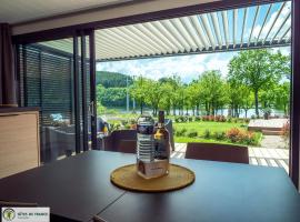 Gite "Au Père Peinard"，位于Le Vibal的酒店