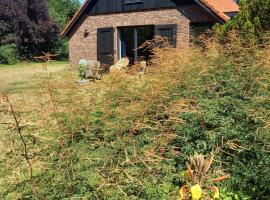 Natuurhuis Marke Lemselo 80 m2，位于Weerselo的民宿