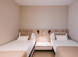 Kaiman Suites，位于萨洛夫雷的酒店