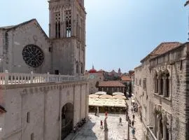 Trogir Square View-Heritage Apartments
