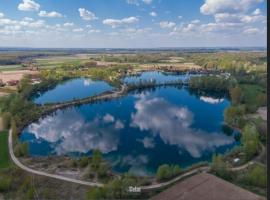 Lotus apartman on the Lake，位于Molve的酒店