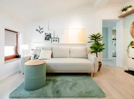 Elma 2 - Piata Romana