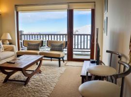 HOM I Valle Nevado de Lujo 4D3B Ski in-out Piscina，位于Lo Barnechea的酒店