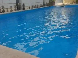 Villa S6 avec piscine, jardin et jacuzzi