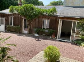 Charmante petite maison，位于Gennes的酒店