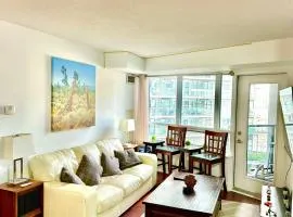 Core Downtown Toronto-3 Bedrooms-2 Bathrooms-Washrooms-Free Parking-CN Tower-Ripleys Museum-Blue Jays Stadium In front-Indoor Gym-Swimming Pool-Jacuzzi Sauna-Filter Drinking Water-WiFi