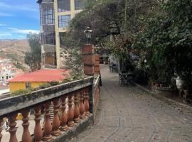 Tierra Santa，位于苏克雷的酒店