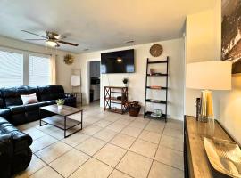 Hill Country 3BR Getaway in NB，位于新布朗费尔斯的酒店