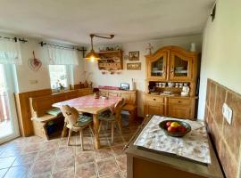 Cosy country home, Lendava，位于伦达瓦的酒店