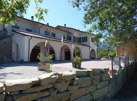 La grande quercia，位于Strada San Zeno的酒店