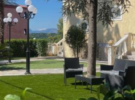 Villa Ilianna，位于伊古迈尼察的酒店