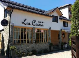 Pensiune Restaurant La Cassa，位于上维谢乌的浪漫度假酒店