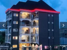Azure Villa Suites Apart Hotel，位于林贝的酒店