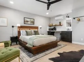 The Whitney- Sequoia Motel RM7