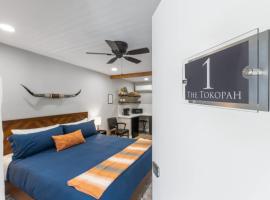 The Tokopah Sequoia Motel RM 1，位于三河城的酒店
