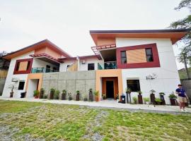 Luxury Oasis Pool Villa，位于Sampong的酒店