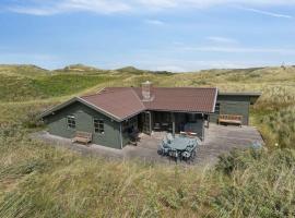 Summerhouse In Peaceful Surroundings，位于Pandrup的酒店