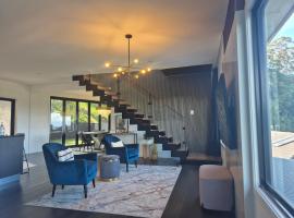 RESIDENTIAL 4 BEDROOM House，位于科夫斯港的酒店