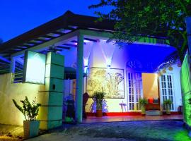 Cozy Secrets Hotel & Hostel，位于丹不拉的酒店