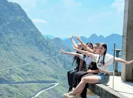 Ha Giang Plateau Travel - Tours & Motorbikes Rental - Cao Nguyen Hotel