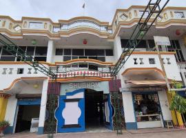 SPOT ON Subham Guest House，位于坎普尔的酒店