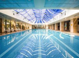 Hotel Ramada Plaza Hangzhou Xiaoshan，位于杭州杭州萧山国际机场 - HGH附近的酒店
